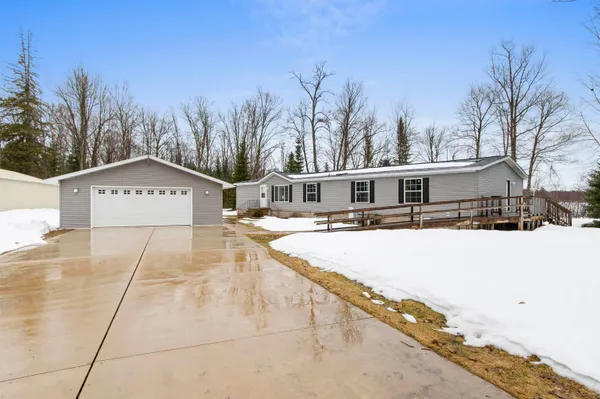 $525,000 | 17560 Bass Point Lane, Townsend, WI 54175