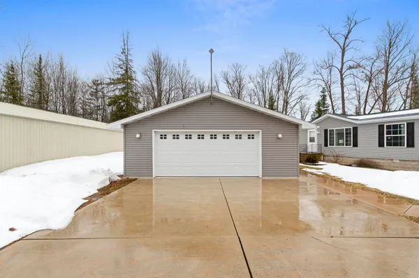 $525,000 | 17560 Bass Point Lane, Townsend, WI 54175