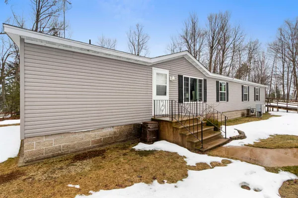 $525,000 | 17560 Bass Point Lane, Townsend, WI 54175