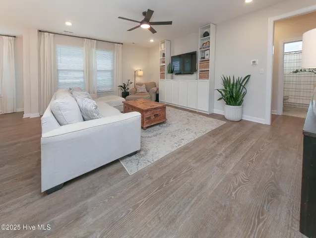 $577,500 | 107 Farmridge Way, Moyock, NC 27958