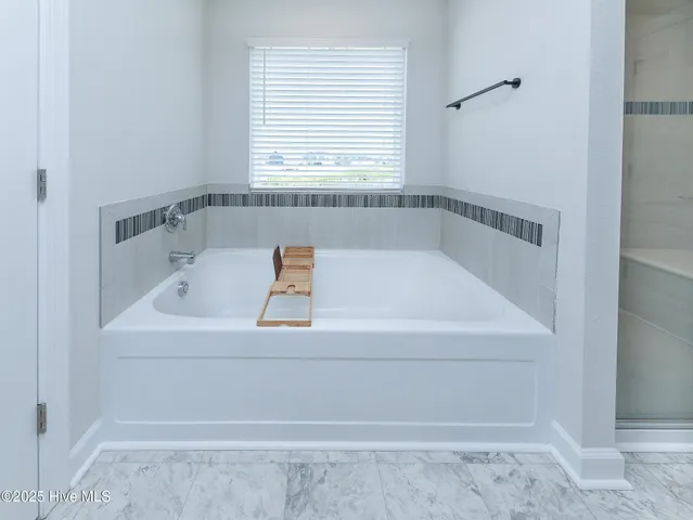 $577,500 | 107 Farmridge Way, Moyock, NC 27958