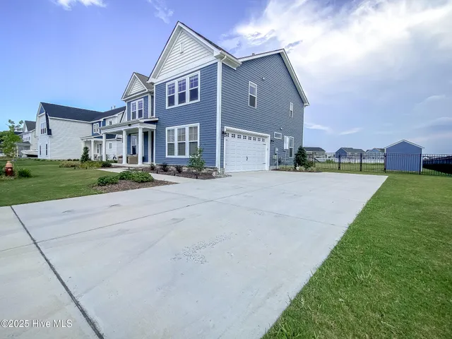 $577,500 | 107 Farmridge Way, Moyock, NC 27958