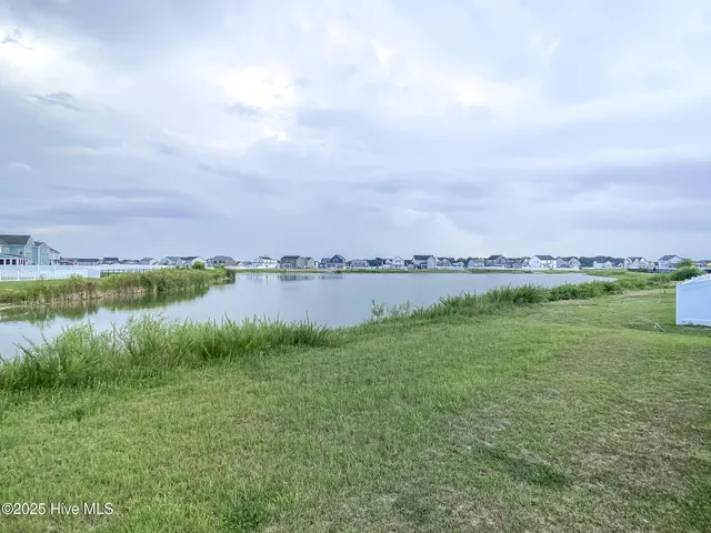 $577,500 | 107 Farmridge Way, Moyock, NC 27958