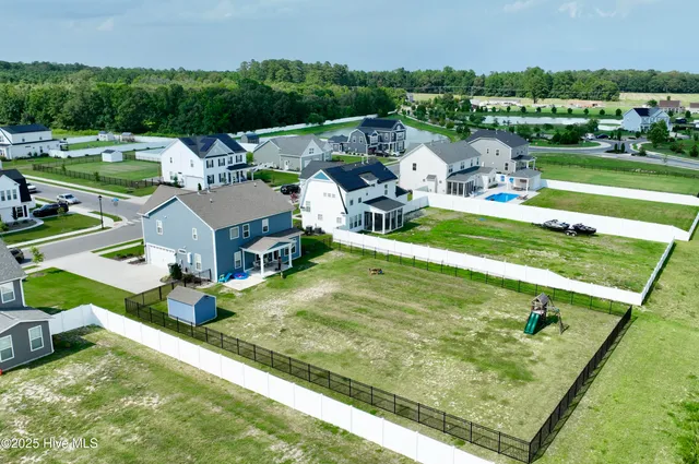 $577,500 | 107 Farmridge Way, Moyock, NC 27958