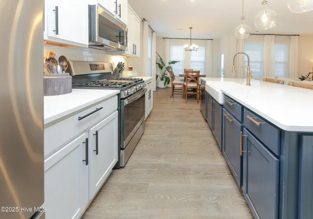 $577,500 | 107 Farmridge Way, Moyock, NC 27958