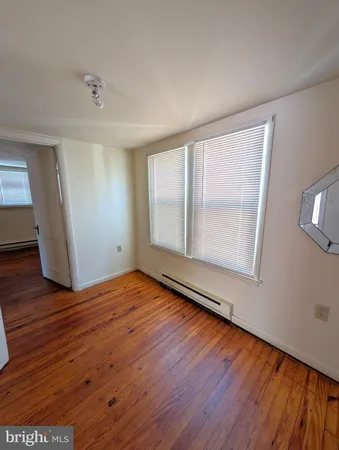 $1,100 | 204 North Shipley Street, Unit 1B, Seaford, DE 19973