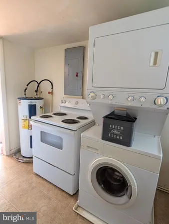 $1,100 | 204 North Shipley Street, Unit 1B, Seaford, DE 19973
