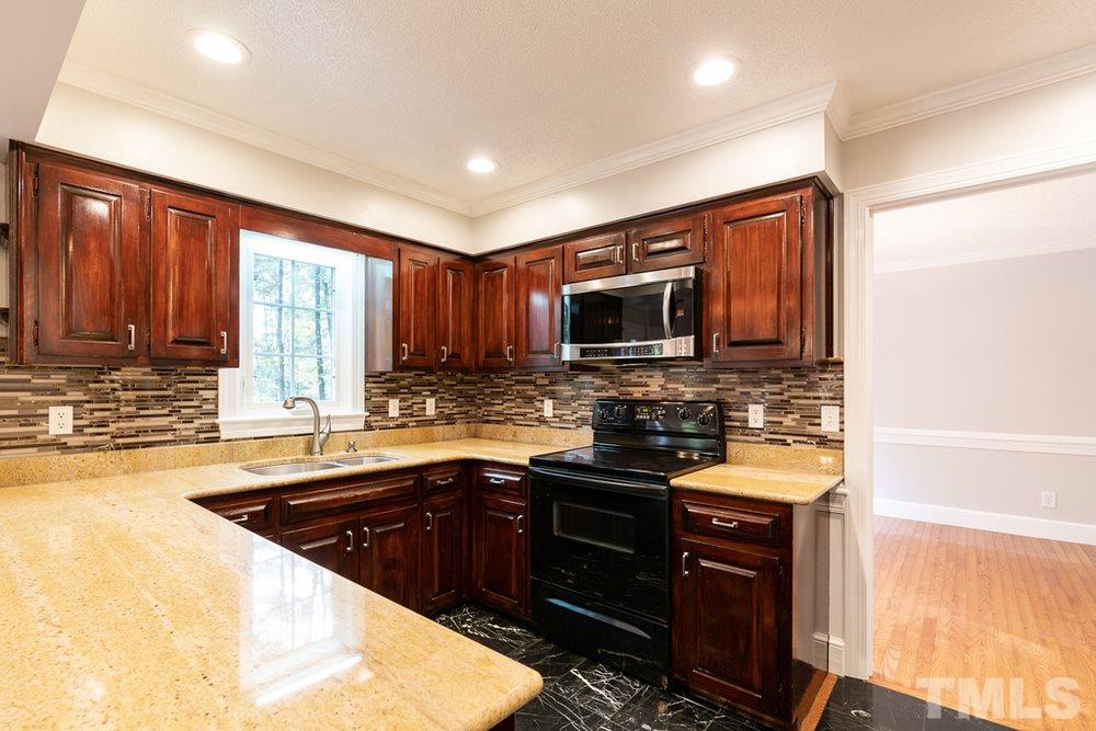 701 Lanham Place Raleigh, NC 27615 - Photo 8 of 30 Kitchen
