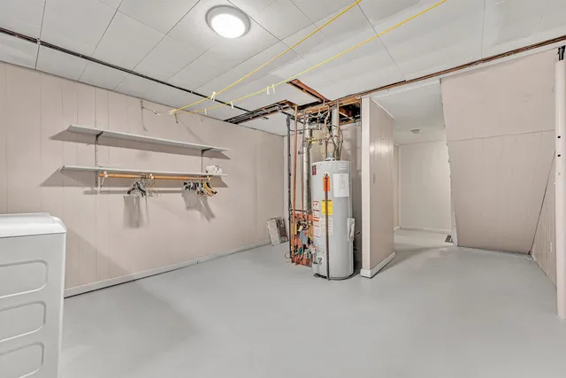 $409,900 | 2332 Stallion Circle, Roanoke, VA 24018