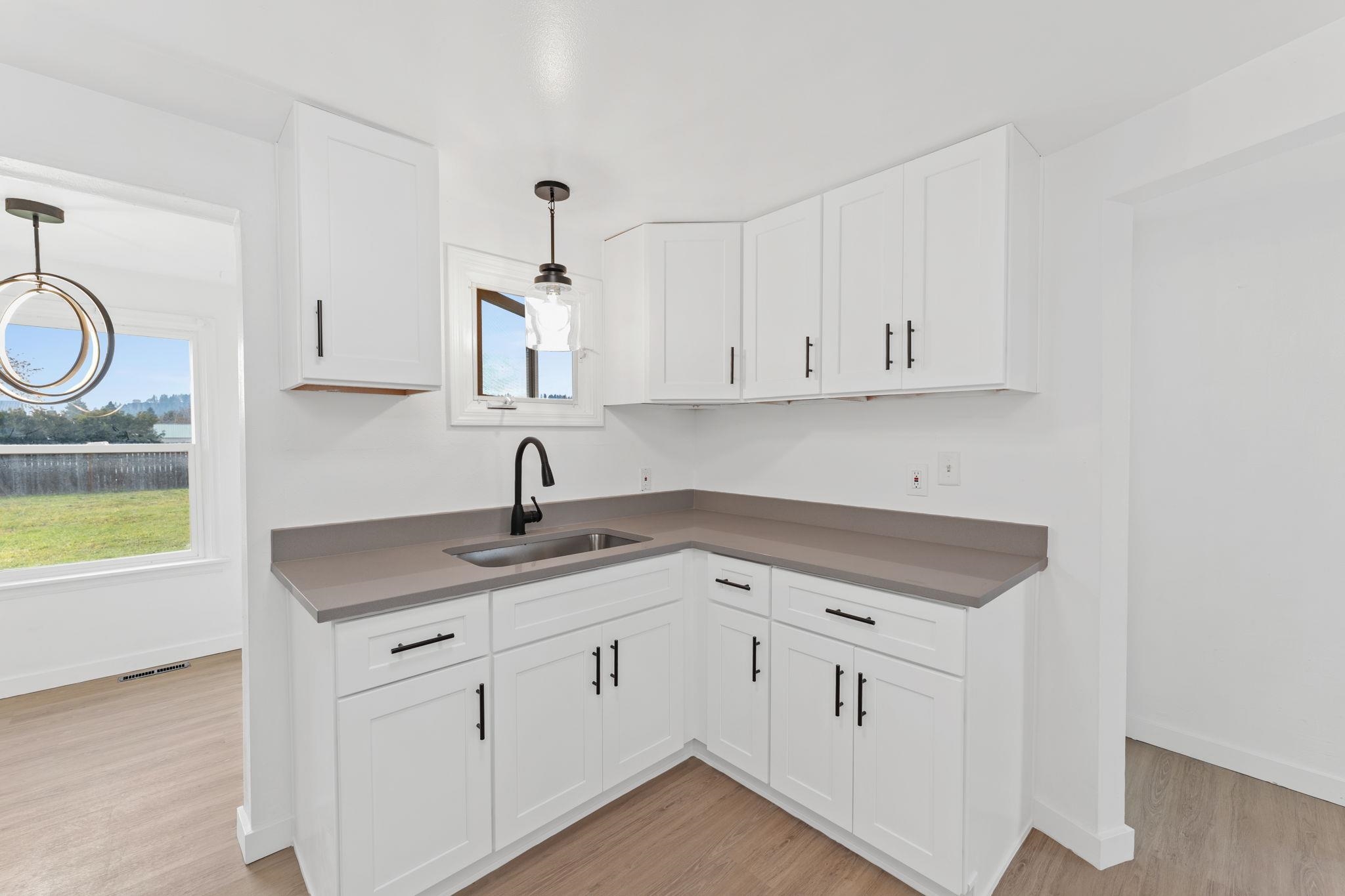 4411 North Mayhew Road Spokane Valley, WA 99216 - Photo 9 of 28