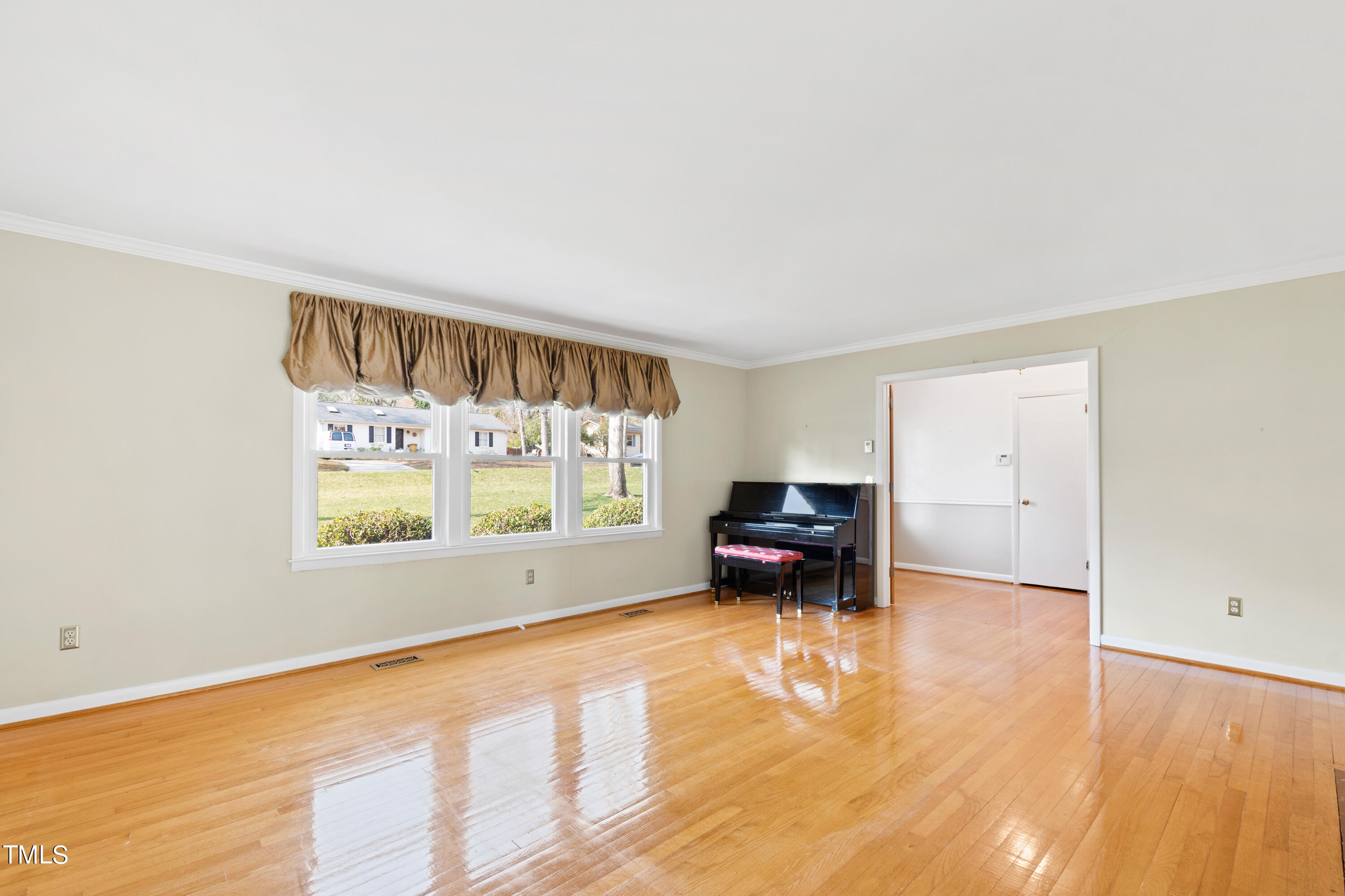 3329 Rolling Hill Road Durham, NC 27705 - Photo 17 of 41 016