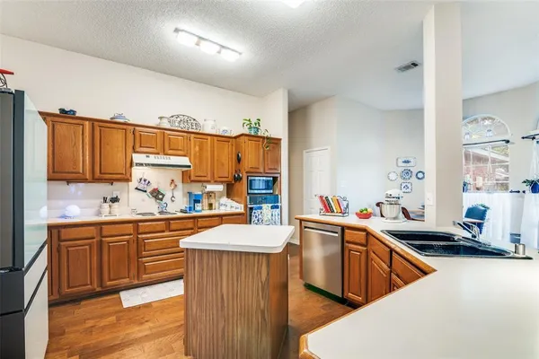 $425,000 | 8706 Brookhollow Drive, Rowlett, TX 75089