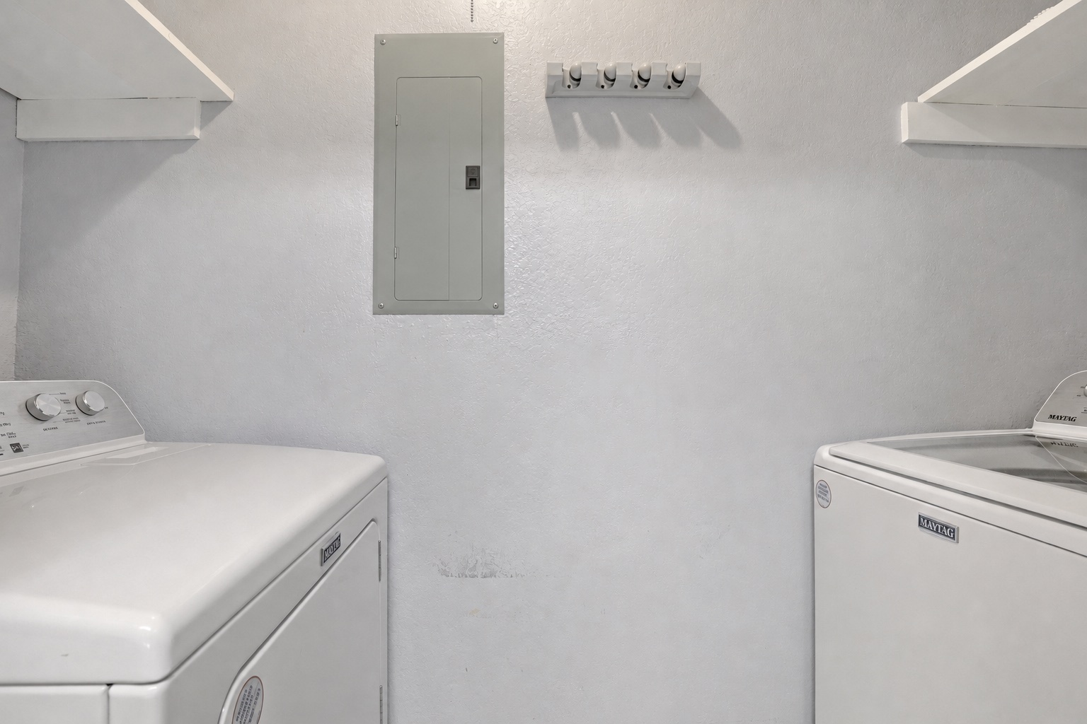 802 South 1st Street, Unit 206 Austin, TX 78704 - Photo 12 of 18 a utility room with dryer and washer