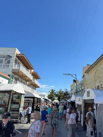 a picture of city view