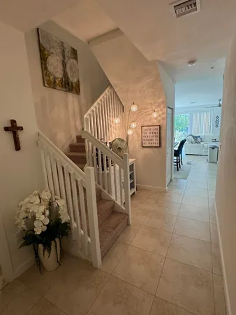 a view of entryway and workspace