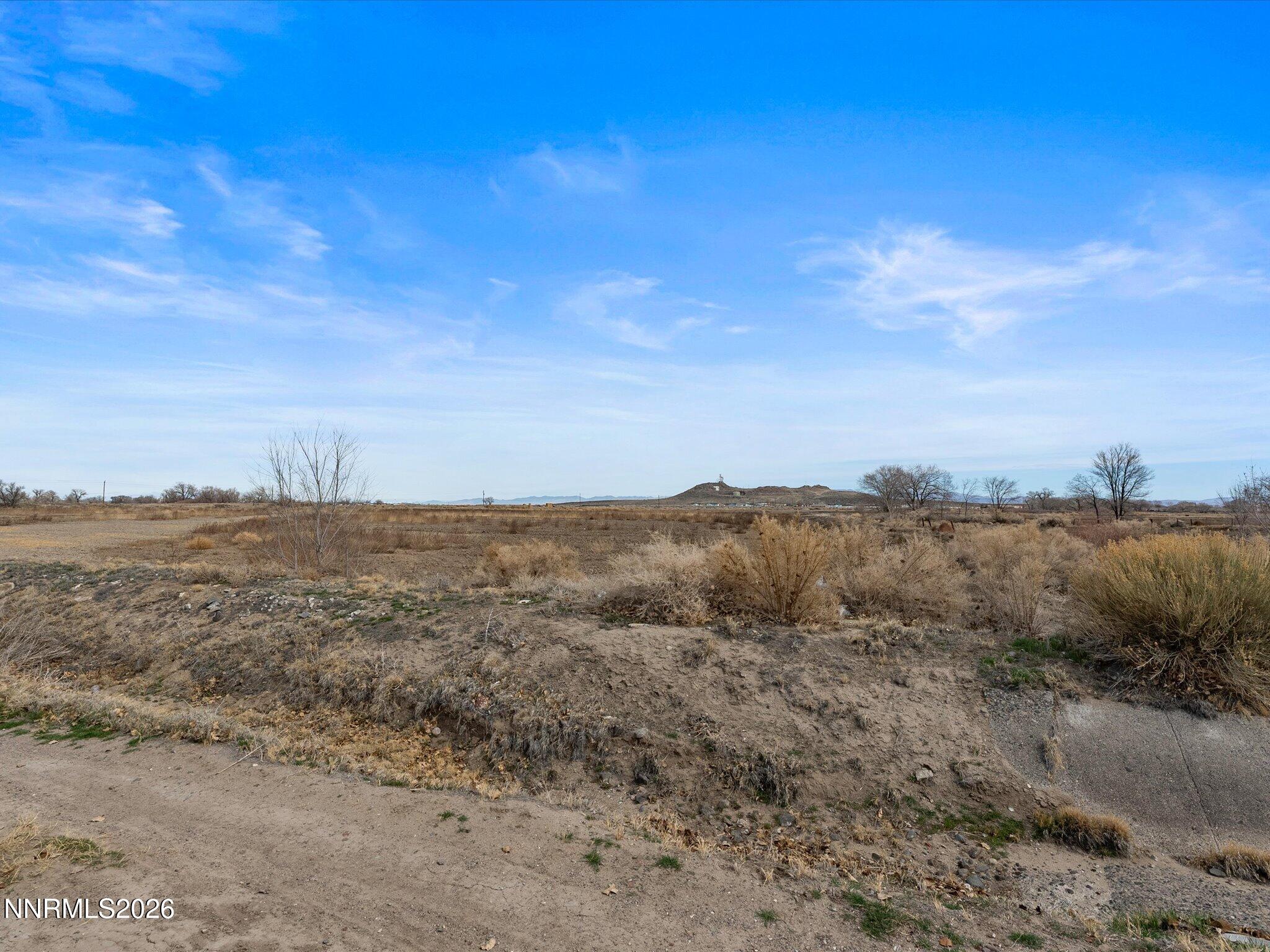 710 Keppel Street Fallon, NV 89406 - Photo 38 of 38 a view of a lake with a city