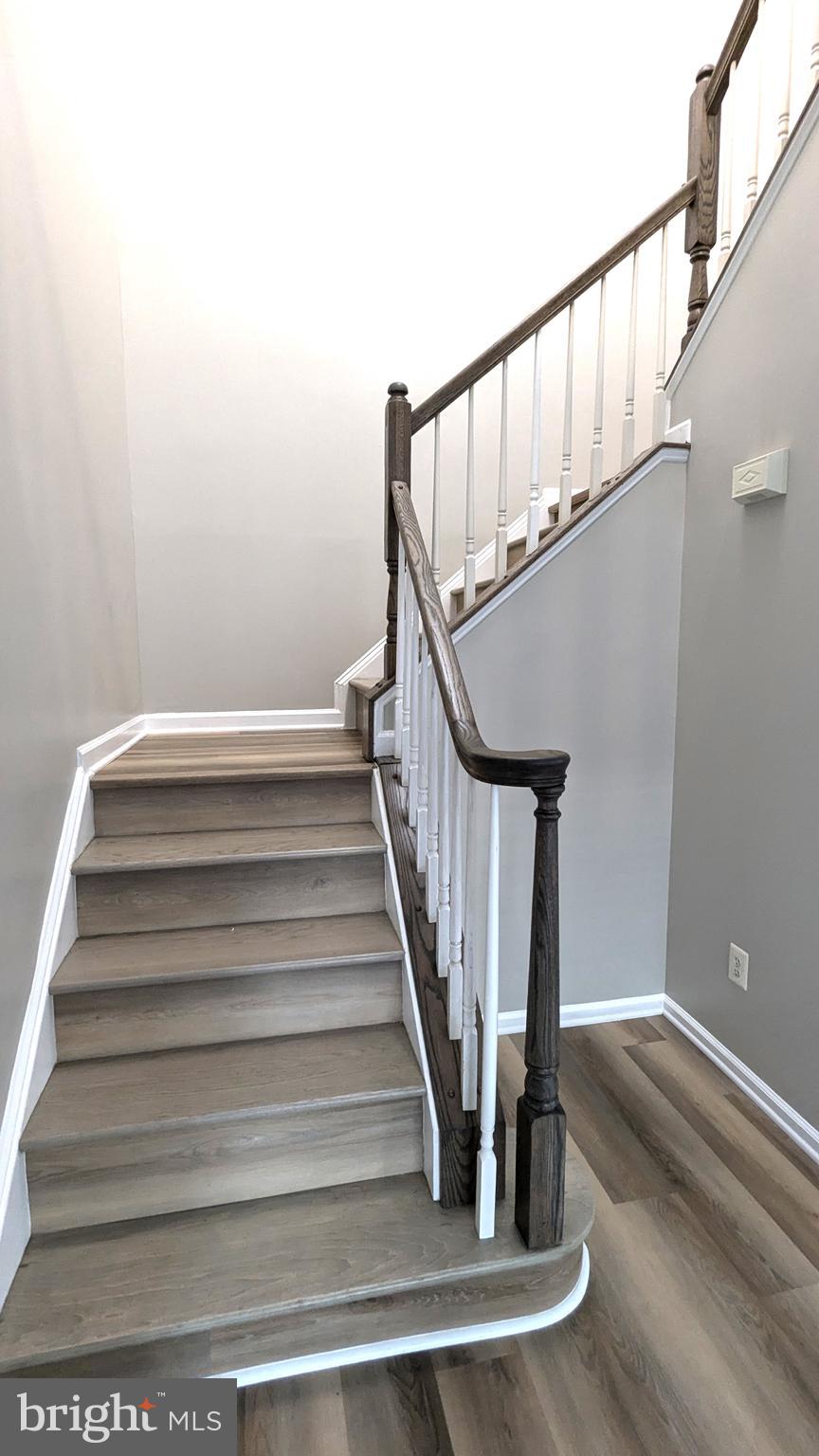 21506 Trowbridge Square Ashburn, VA 20147 - Photo 19 of 66 a view of entryway