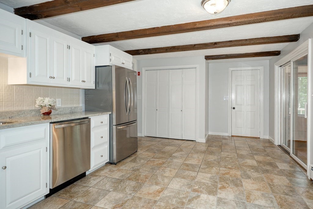 425 Stow Road Marlborough, MA 01752 - Photo 4 of 32 Gallery Image 4