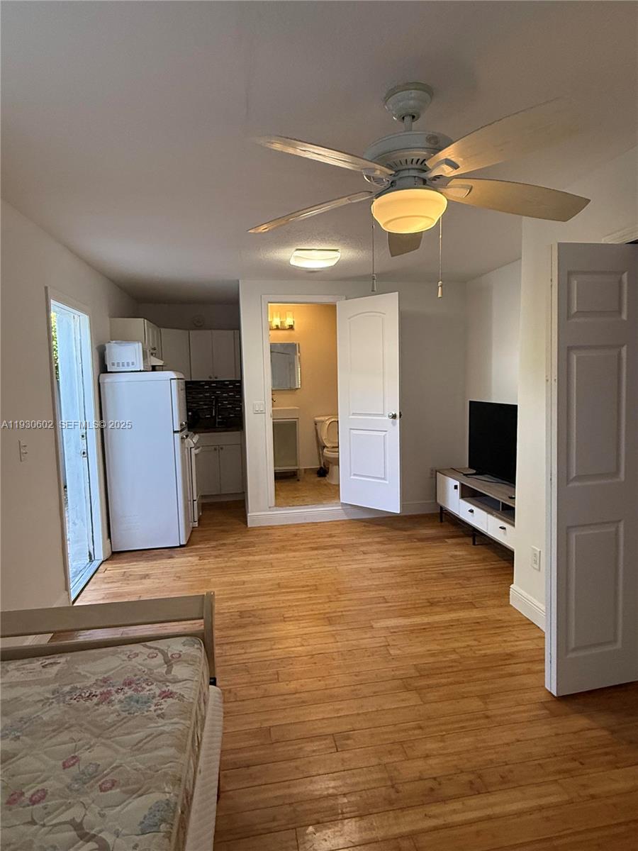 894 80th Street, Unit 1 Miami Beach, FL 33141 - Photo 11 of 13 a view of a living room