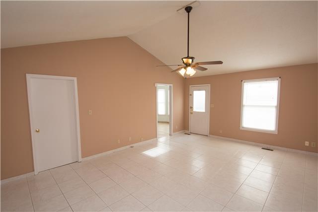 252 Quail Ridge Road Clarksville, TN 37042 - Photo 3 of 12 Gallery Image 3