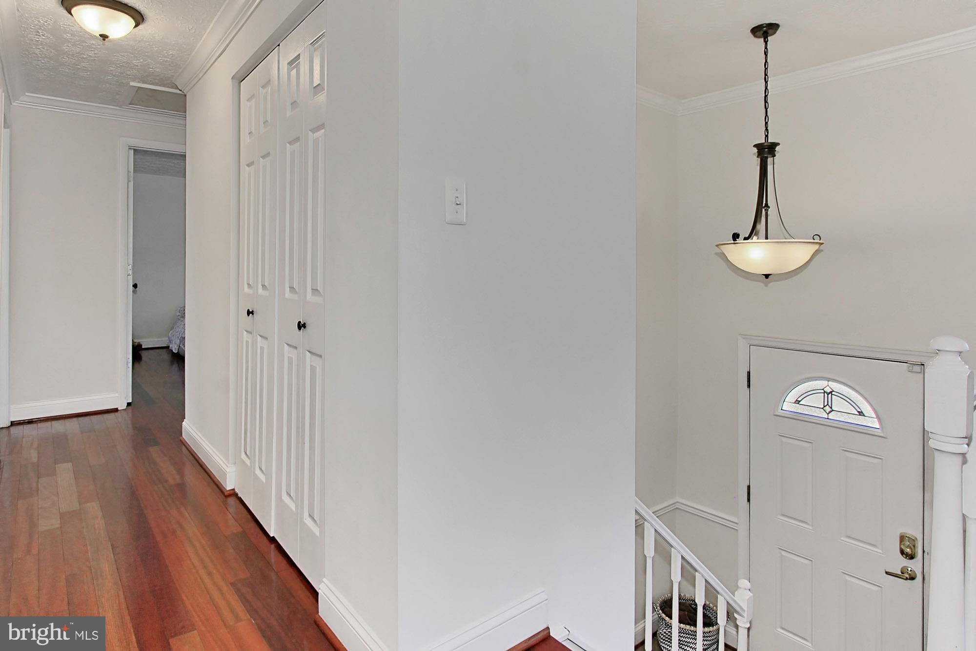 12809 Wrexham Road Herndon, VA 20171 - Photo 21 of 38 Hallway Storage