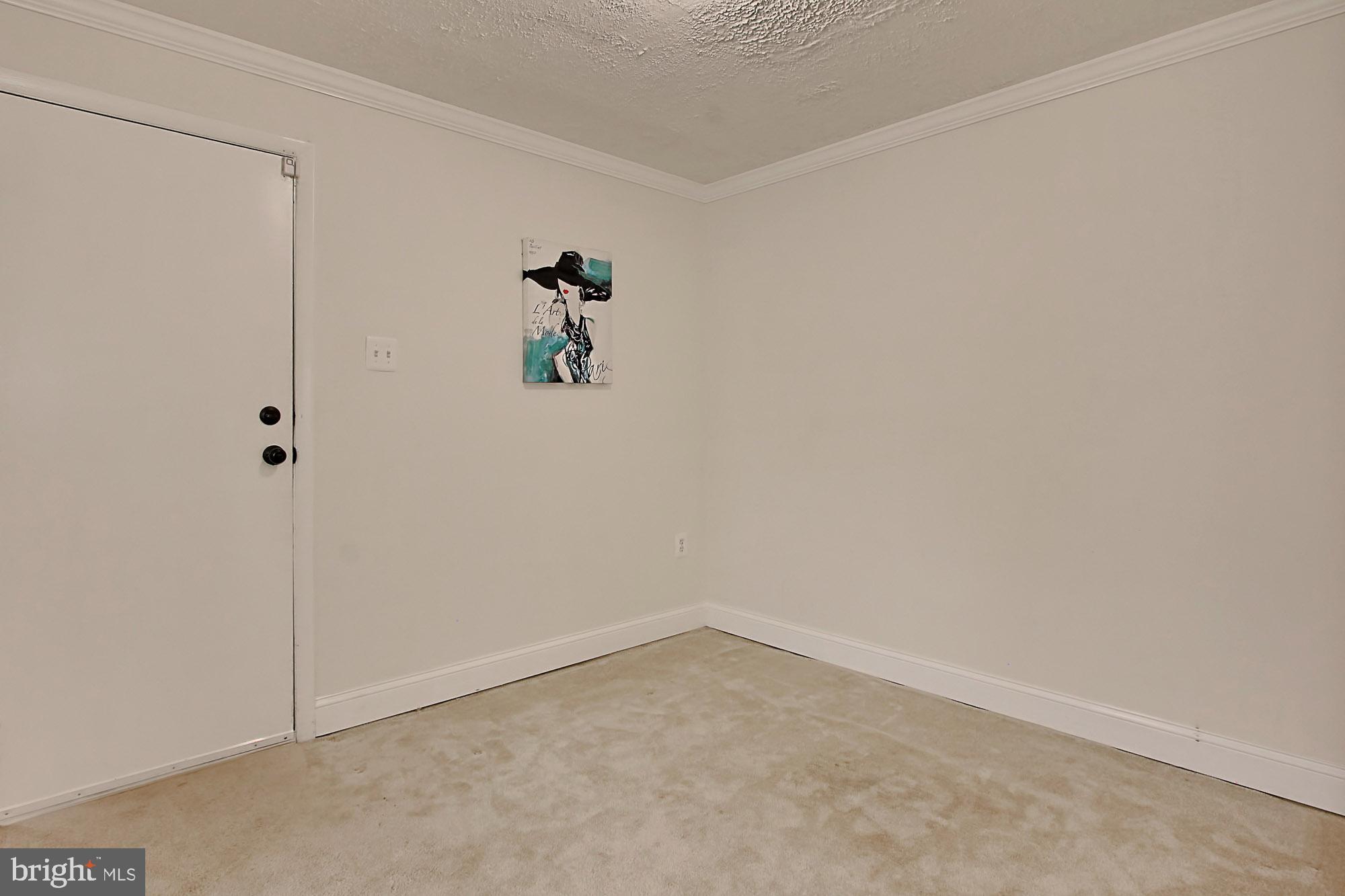 12809 Wrexham Road Herndon, VA 20171 - Photo 30 of 38 Den on the Lower Level