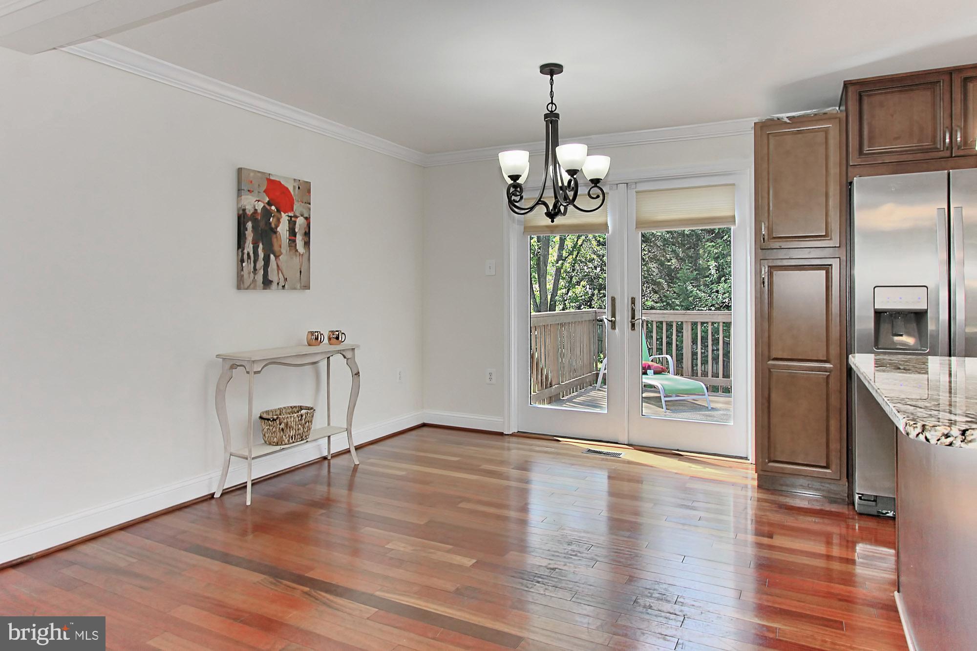 12809 Wrexham Road Herndon, VA 20171 - Photo 6 of 38 Flexible Space for a Table