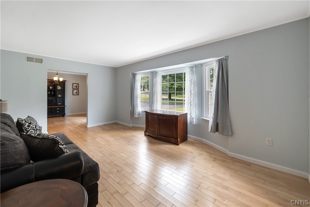 6926 Nelson Road Lincoln, NY 13032 - Photo 16 of 46 Living Room
