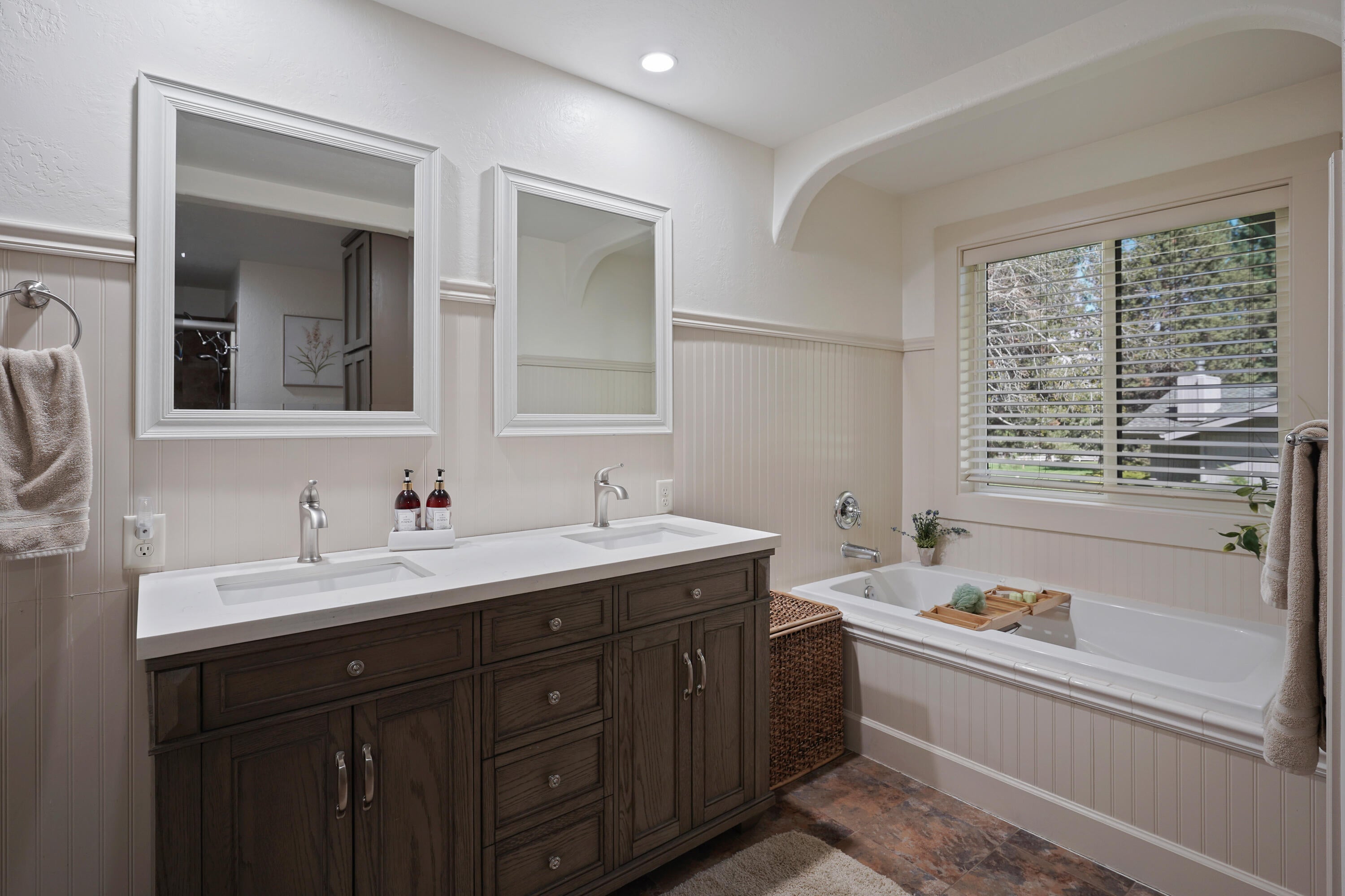 20452 Mainline Road Bend, OR 97702 - Photo 24 of 40 DSC01286