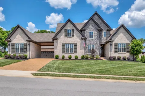 $1,550,000 | 102 Mulberry Grove, Hendersonville, TN 37066