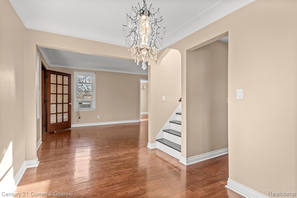 20634 Ridgemont Road Harper Woods, MI 48225 - Photo 12 of 38