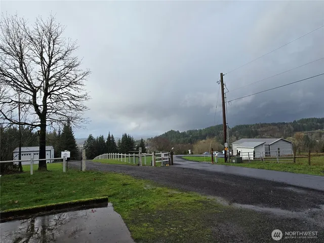 $260,000 | 120 Valley View Drive, Chehalis, WA 98532