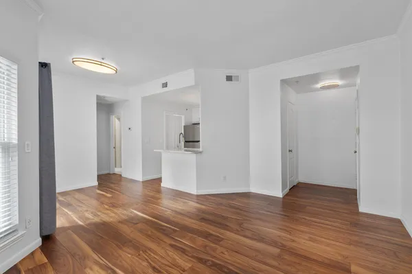 $1,250 | 6000 Shepherd Mountain Cove, Unit 1001, Austin, TX 78730