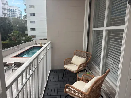 $2,400 | 1300 Lincoln Road, Unit B302, Miami Beach, FL 33139