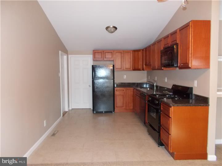660 Windsor Avenue Maple Shade, NJ 08052 - Photo 3 of 6