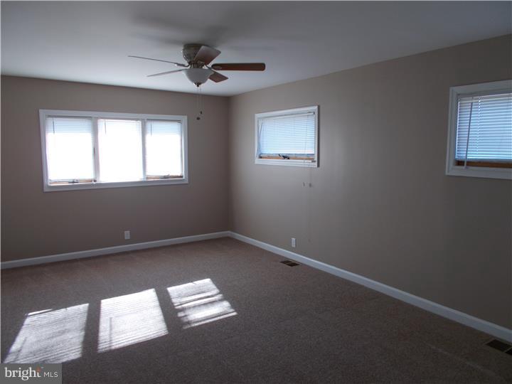 660 Windsor Avenue Maple Shade, NJ 08052 - Photo 4 of 6