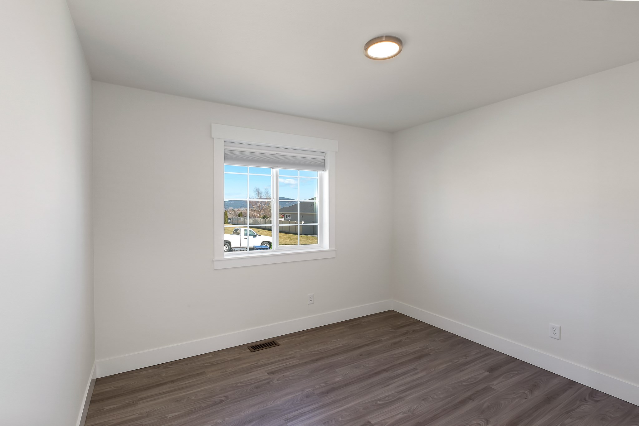 18314 Selkirk Estates Road Greenacres, WA 99016 - Photo 16 of 28 Gallery Image 16
