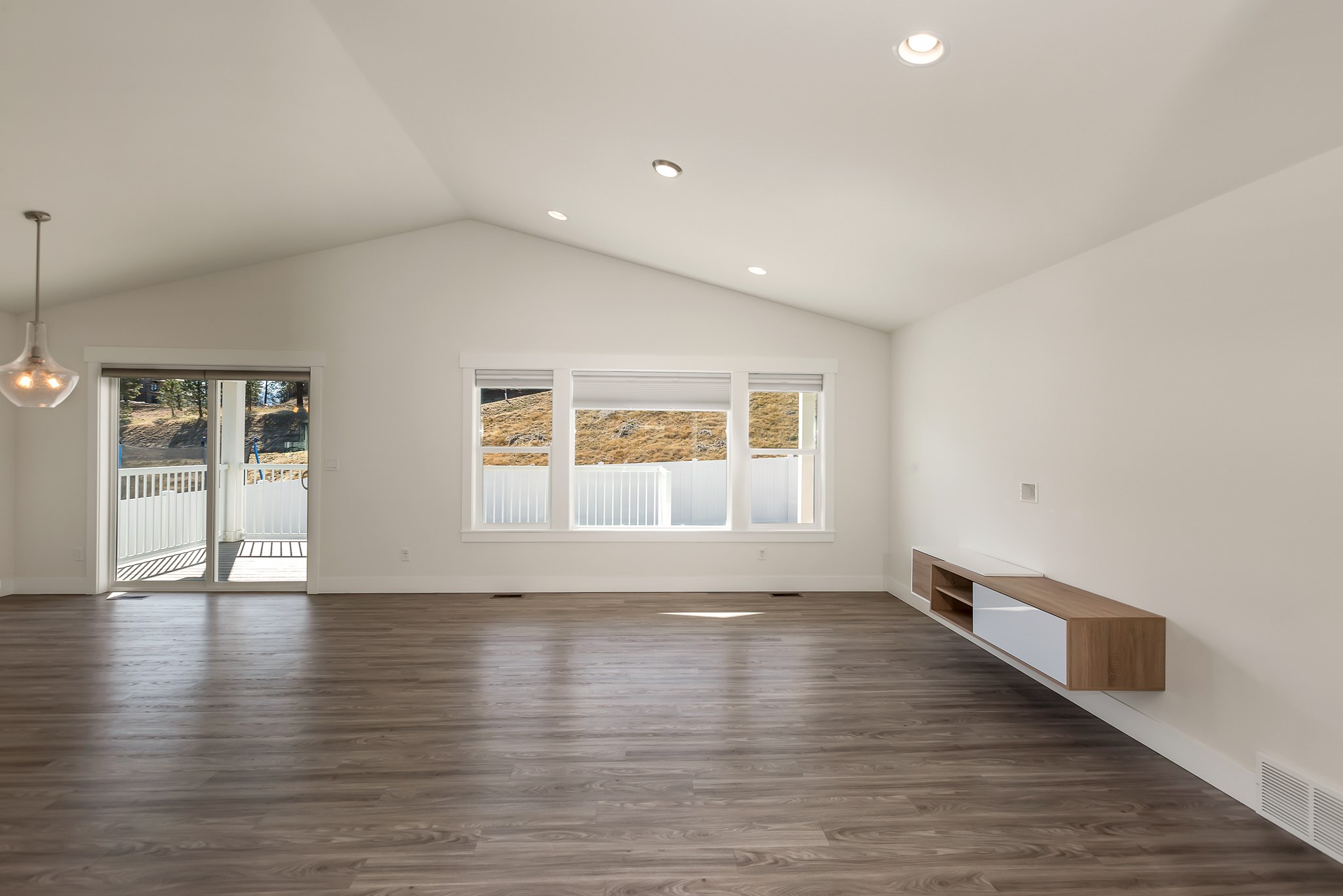 18314 Selkirk Estates Road Greenacres, WA 99016 - Photo 4 of 28 Gallery Image 4
