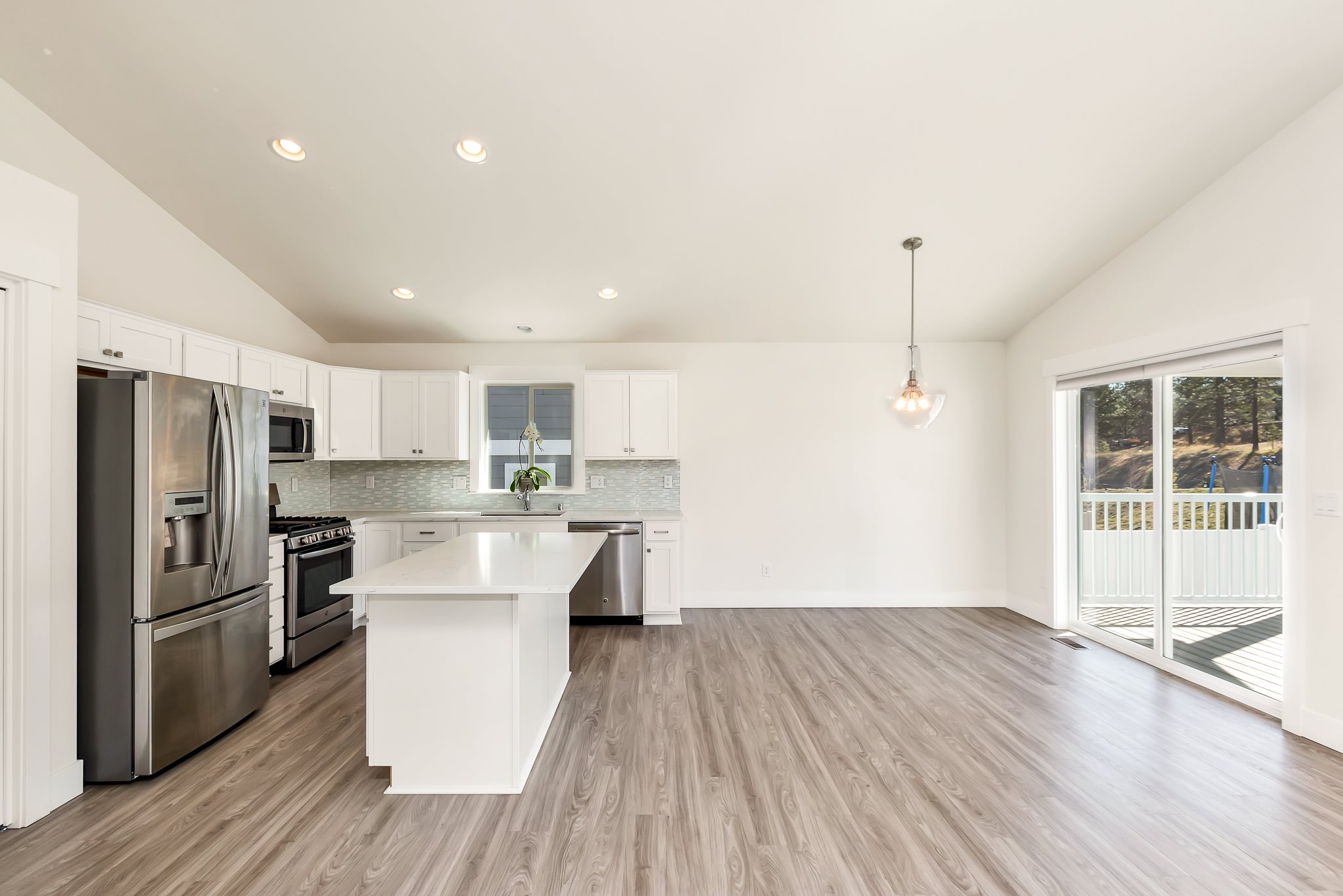 18314 Selkirk Estates Road Greenacres, WA 99016 - Photo 6 of 28 Gallery Image 6