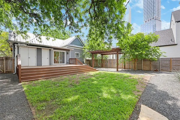$4,600 | 904 Willow Street, Unit A & B, Austin, TX 78702