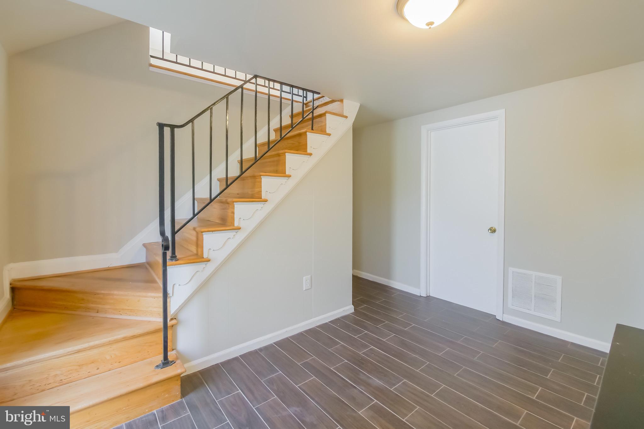 9311 Avenel Road Silver Spring, MD 20903 - Photo 3 of 30