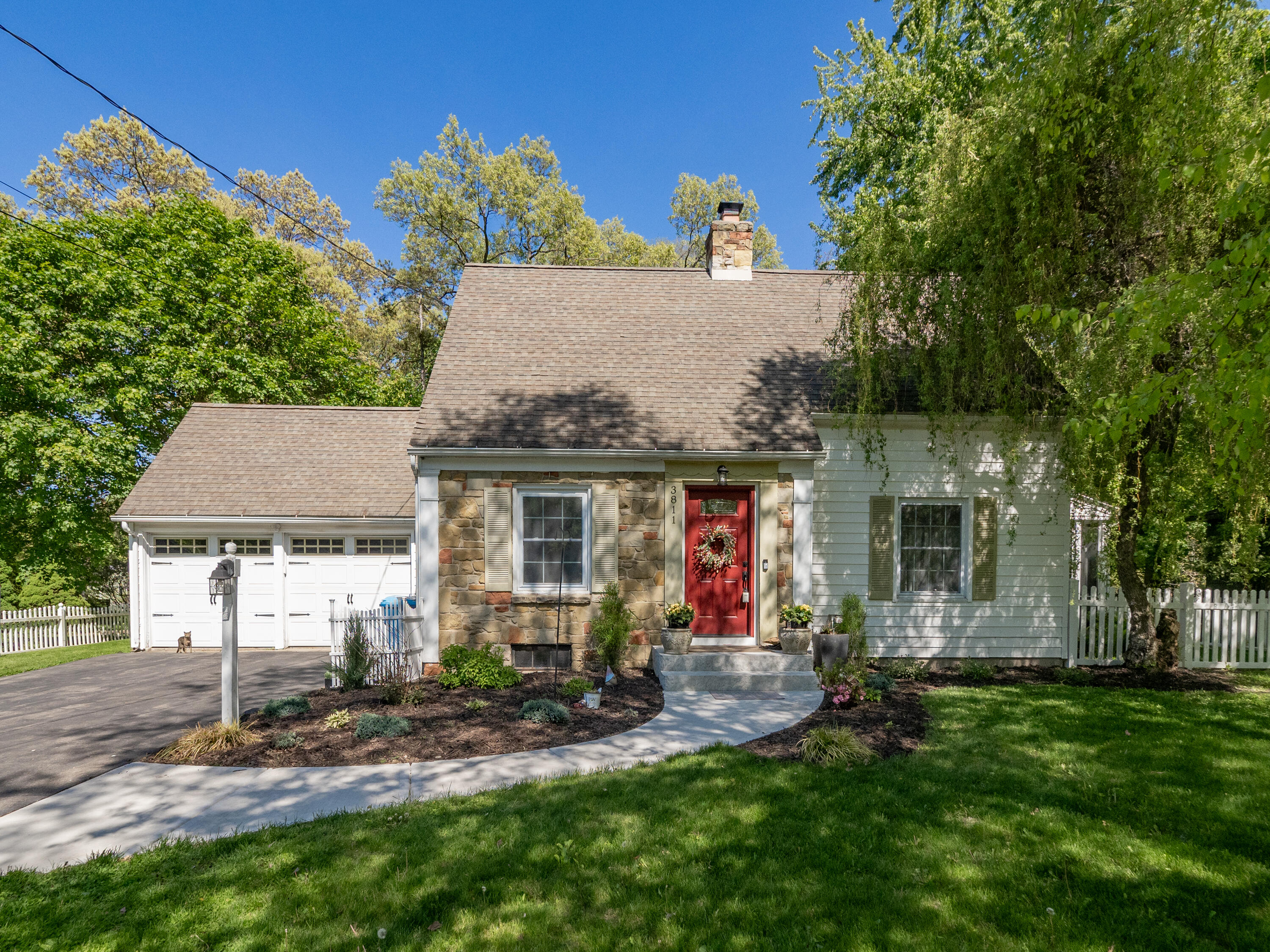 3811 Old Colony Road Kalamazoo, MI 49008 - Photo 1 of 22 3811 Old Colony Rd-102