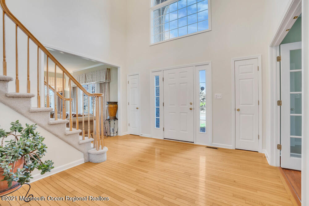30 Red Oak Lane Freehold, NJ 07728 - Photo 13 of 73 a view of an entryway