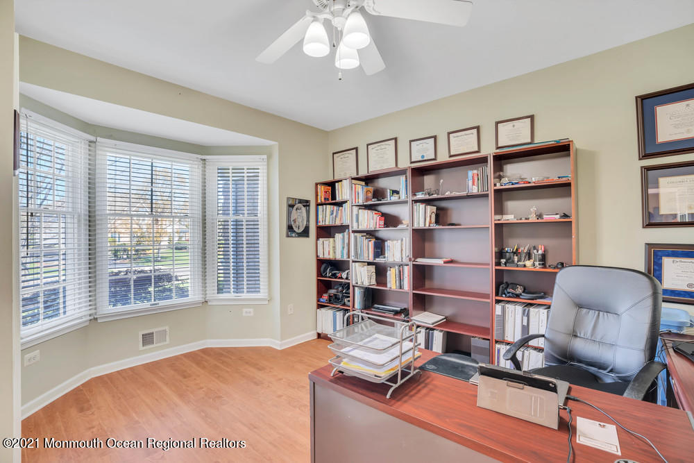30 Red Oak Lane Freehold, NJ 07728 - Photo 14 of 73 013_dsc05774