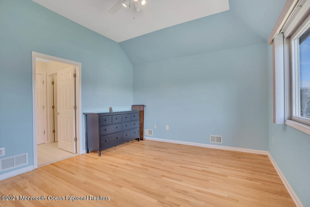 30 Red Oak Lane Freehold, NJ 07728 - Photo 36 of 73 035_dsc05744