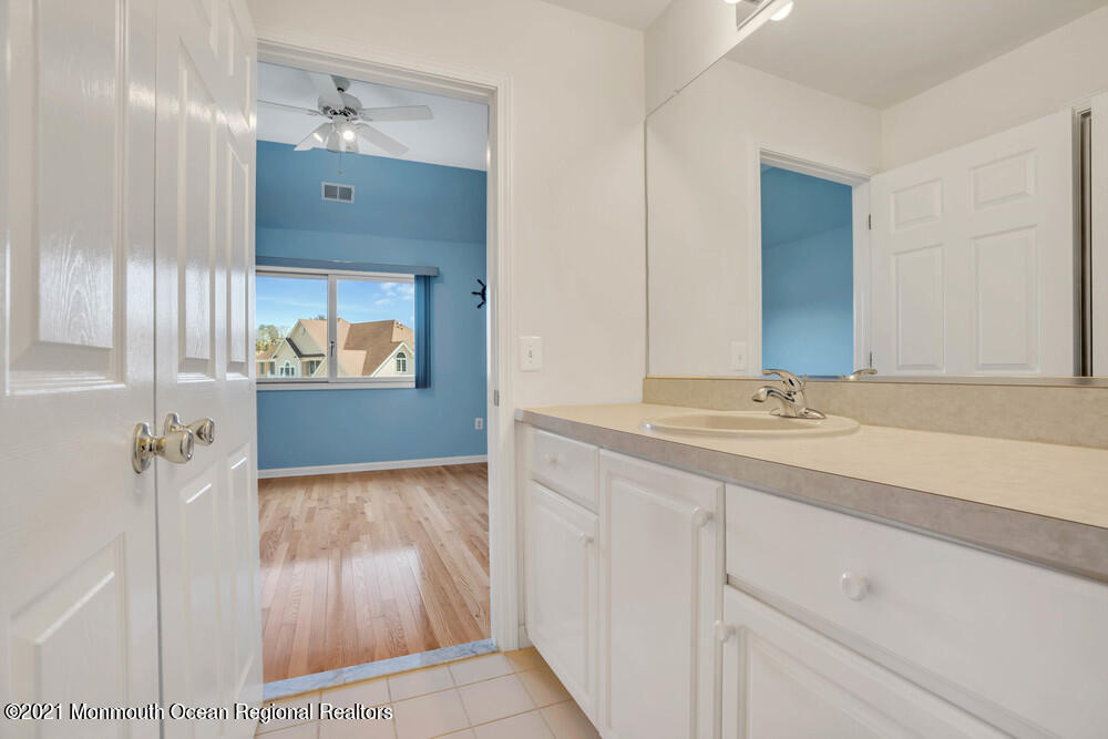 30 Red Oak Lane Freehold, NJ 07728 - Photo 38 of 73 037_dsc05729