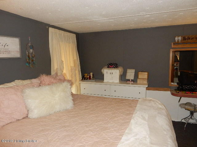 144 Cross Creek Road Shepherdsville, KY 40165 - Photo 9 of 13 005