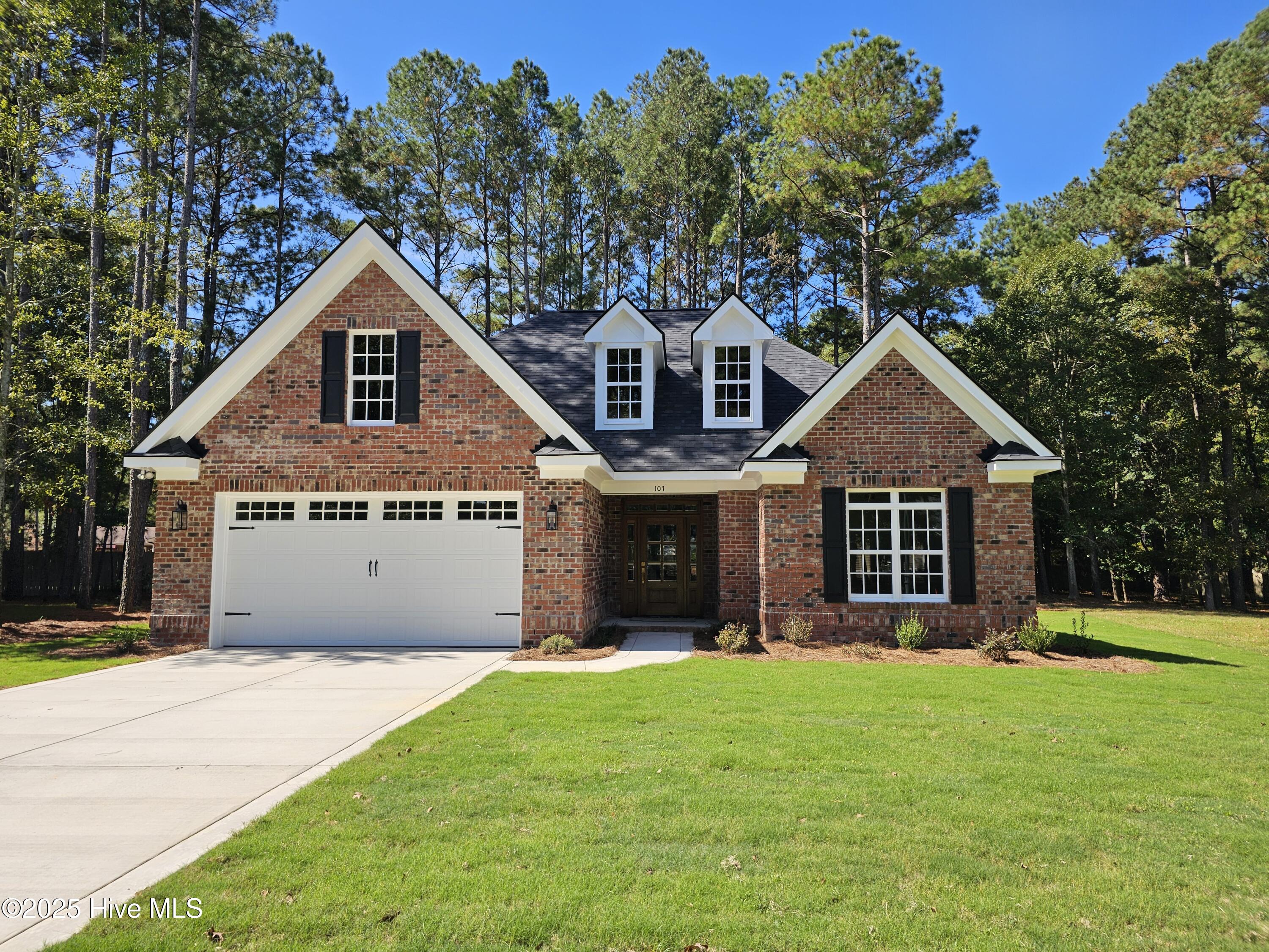 107 Village Circle Clinton, NC 28328 - Photo 2 of 21 20251004_125120