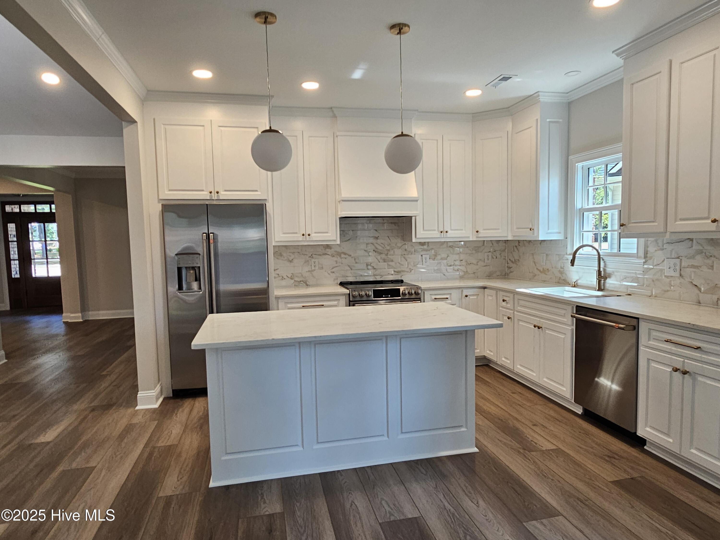 107 Village Circle Clinton, NC 28328 - Photo 10 of 21 20251004_125859