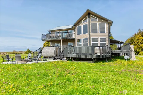 $895,000 | 26987 Highway 20, Oak Harbor, WA 98277